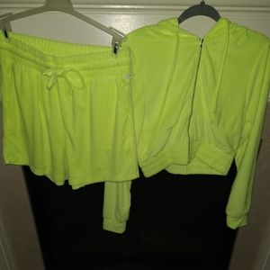 (NWOT) Terry cloth Lime green short set